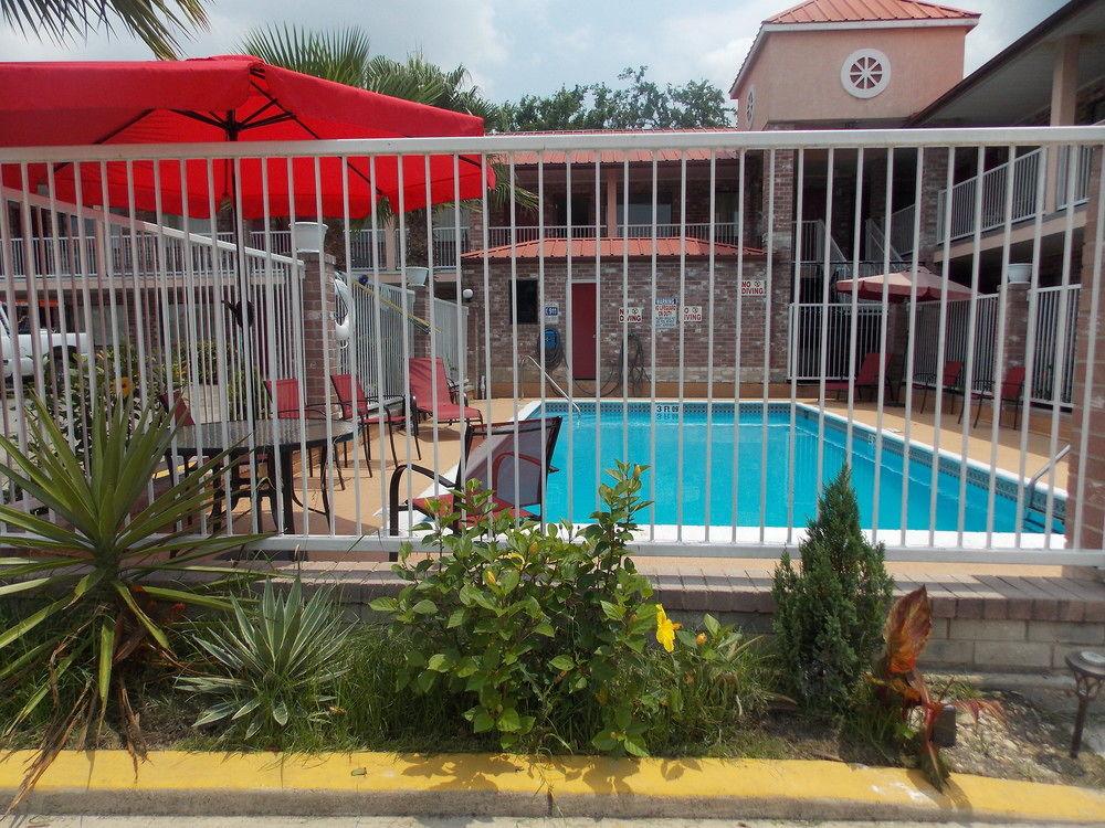 Econo Lodge Inn & Suites Downtown San Antonio Ngoại thất bức ảnh