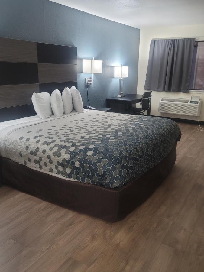 Econo Lodge Inn & Suites Downtown San Antonio Ngoại thất bức ảnh