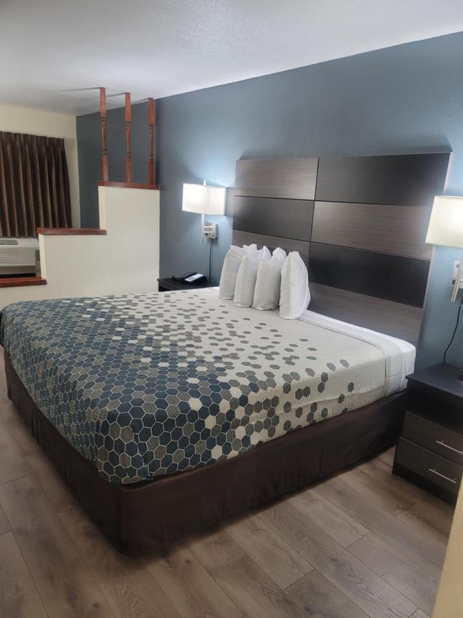 Econo Lodge Inn & Suites Downtown San Antonio Ngoại thất bức ảnh